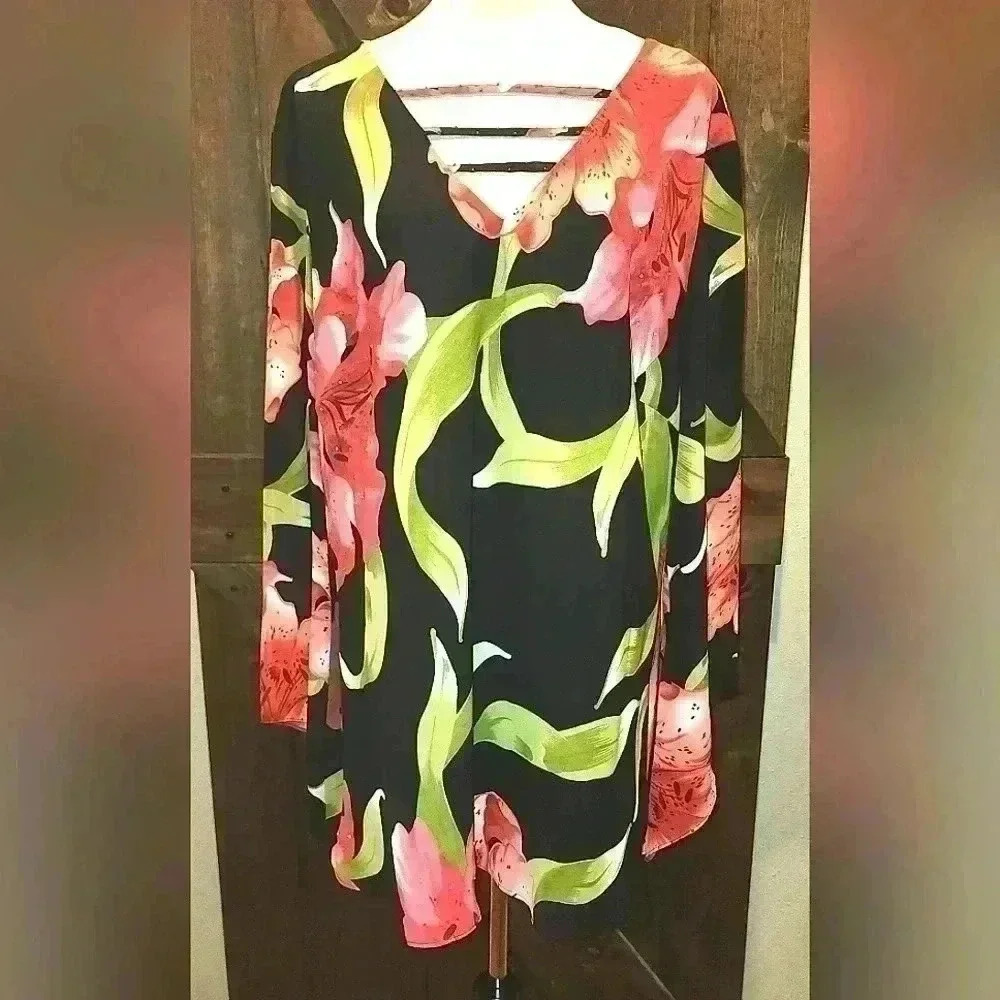 Russell Kemp New York floral blouse D5.30.10.6